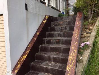 手摺はやっぱり必要・・・誰もが使用します。