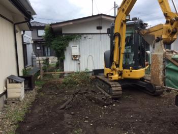 外構工事が始まりました。