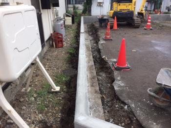 やっぱり花壇が欲しくなります。