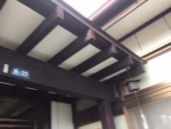 玄関前の飾り格子