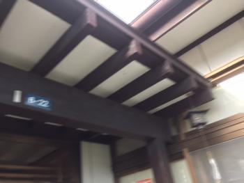 玄関前の飾り格子