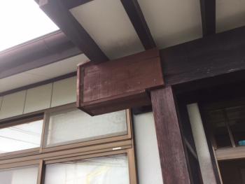 玄関前の飾り格子