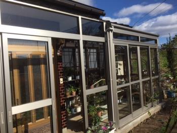 テラス囲いと風除室が完成！