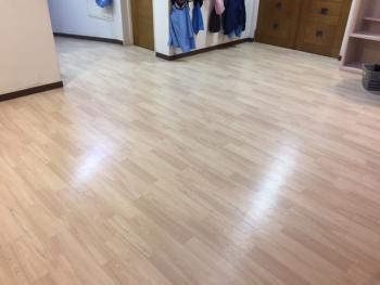 施設床張替え工事・・・完成！