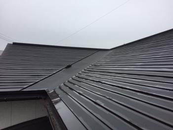 昨日からの屋根塗装・・・工事中！