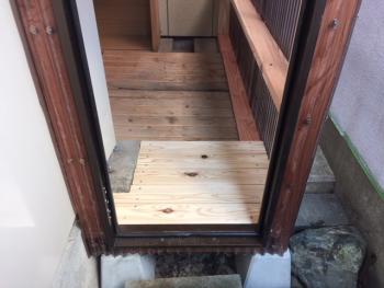 囲いの修繕工事