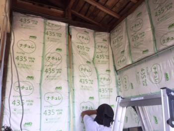 浴室改修工事・・・断熱入れ