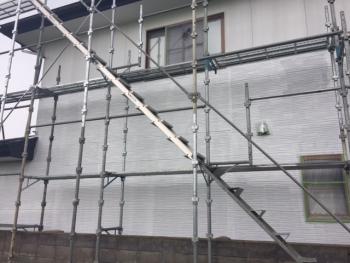 外装事業部　塗り替えは天候に左右されます。