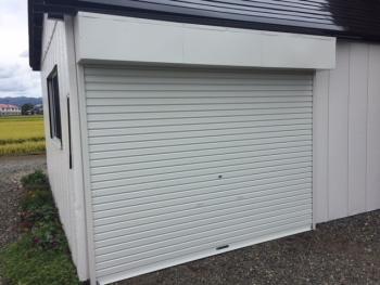 外装事業部　シャッター工事で変身