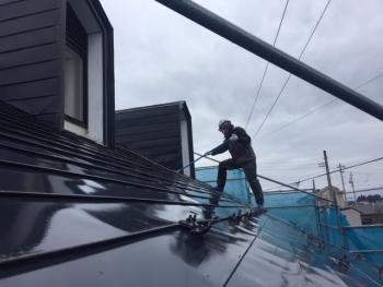 屋根塗装工事　洗浄